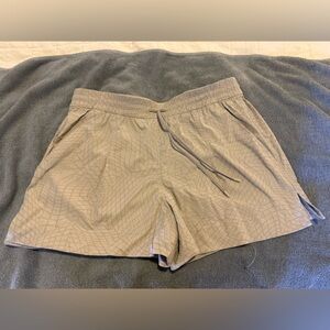 Lululemon Size 12 Shorts, Beige with Geometric Design